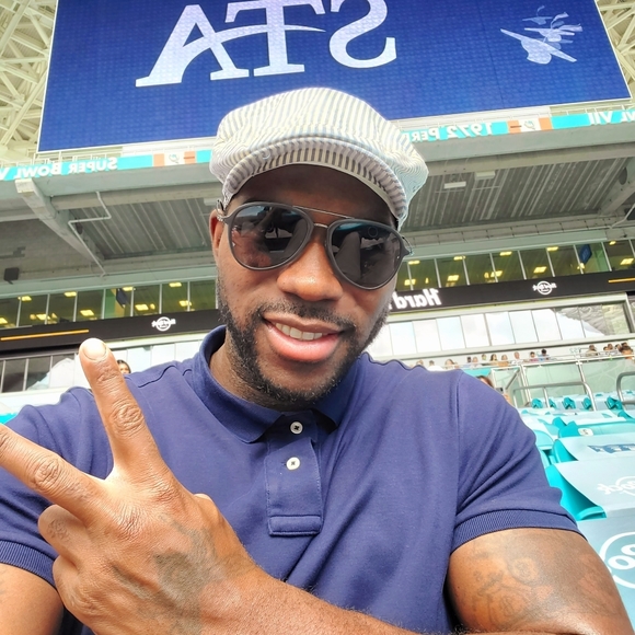 Meet your Posher, Thomas - Picture 1 of 2